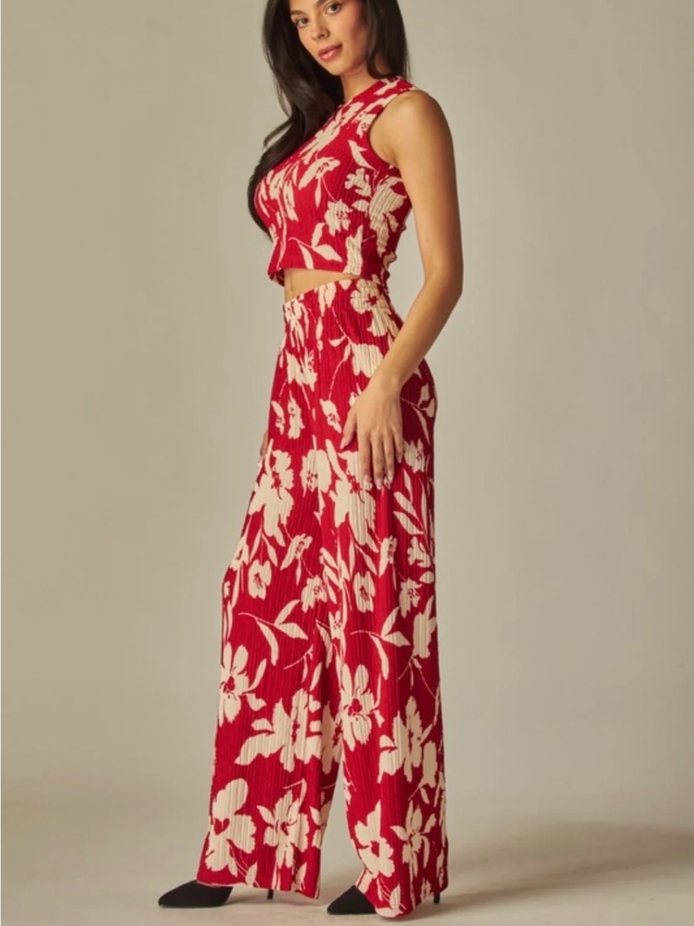 NWT Kellyn Set Love poem 2 piece set crop top red floral large lounge